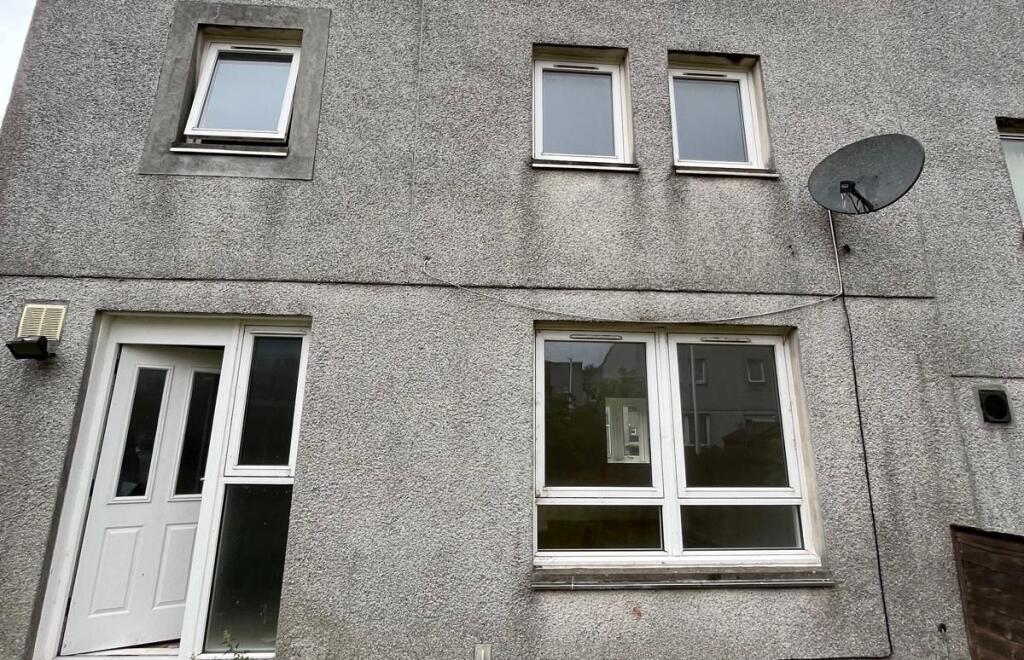 2-bed terraced on 20 Lindsay Way, Livingston EH54 8LG, £65,000
