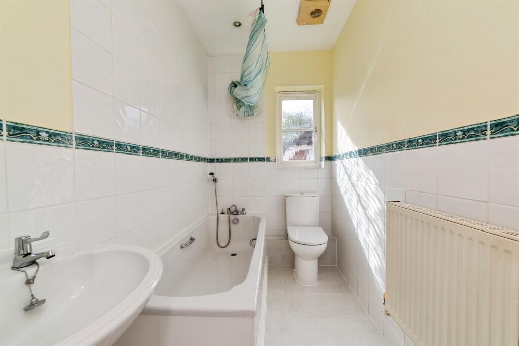 Additional image 10 of Canonsfield Road, Welwyn