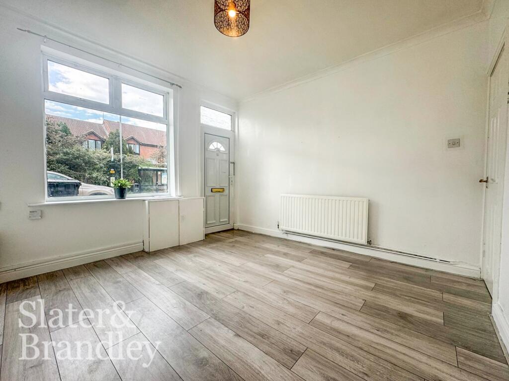 Main image of property: 65 Vale Road, Colwick, Nottingham, NG4 2GL