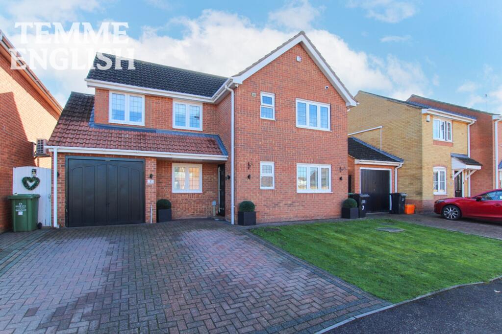 Main image of property: Thorpe Close, Wickford, SS12