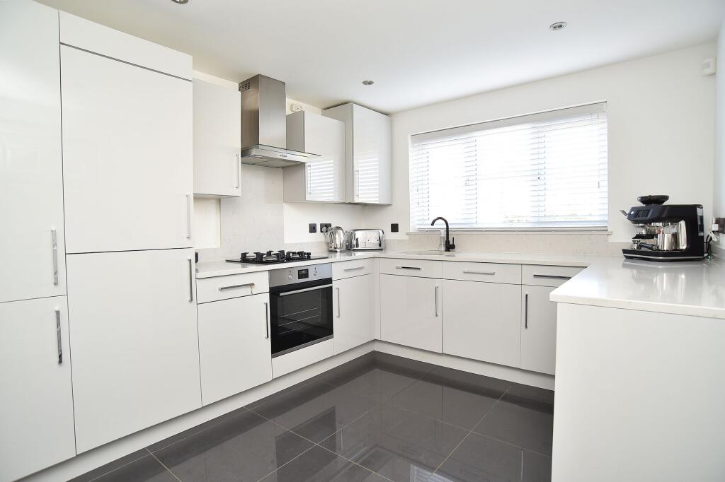 Ribblehead Road, Harrogate, HG3 photo 3