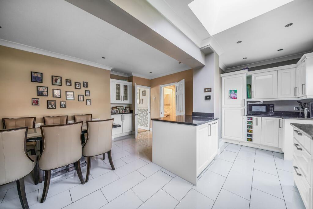 House in London - View 3