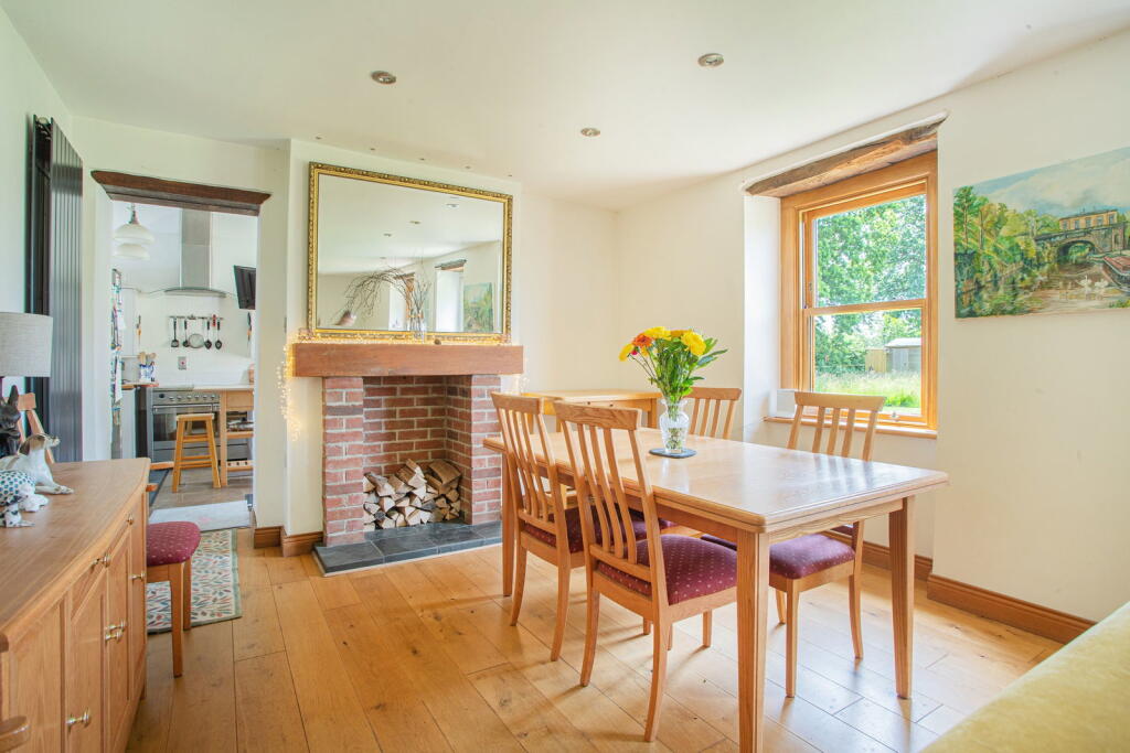 Mission Road, Iron Acton photo 5