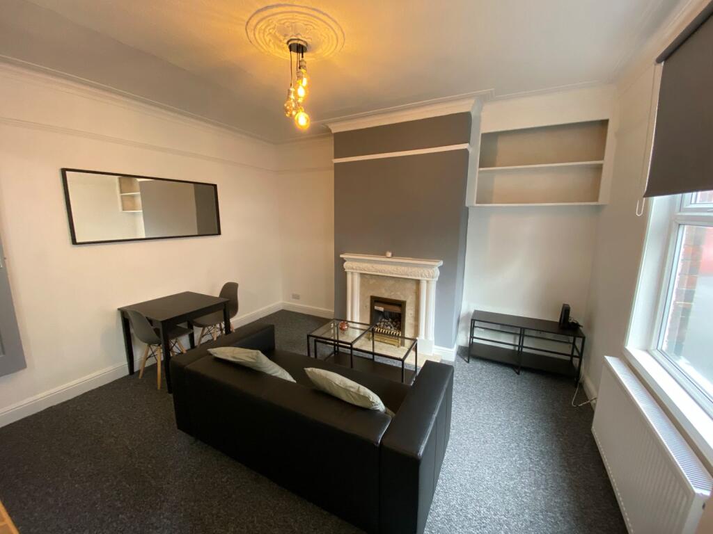 House in Leeds - View 2