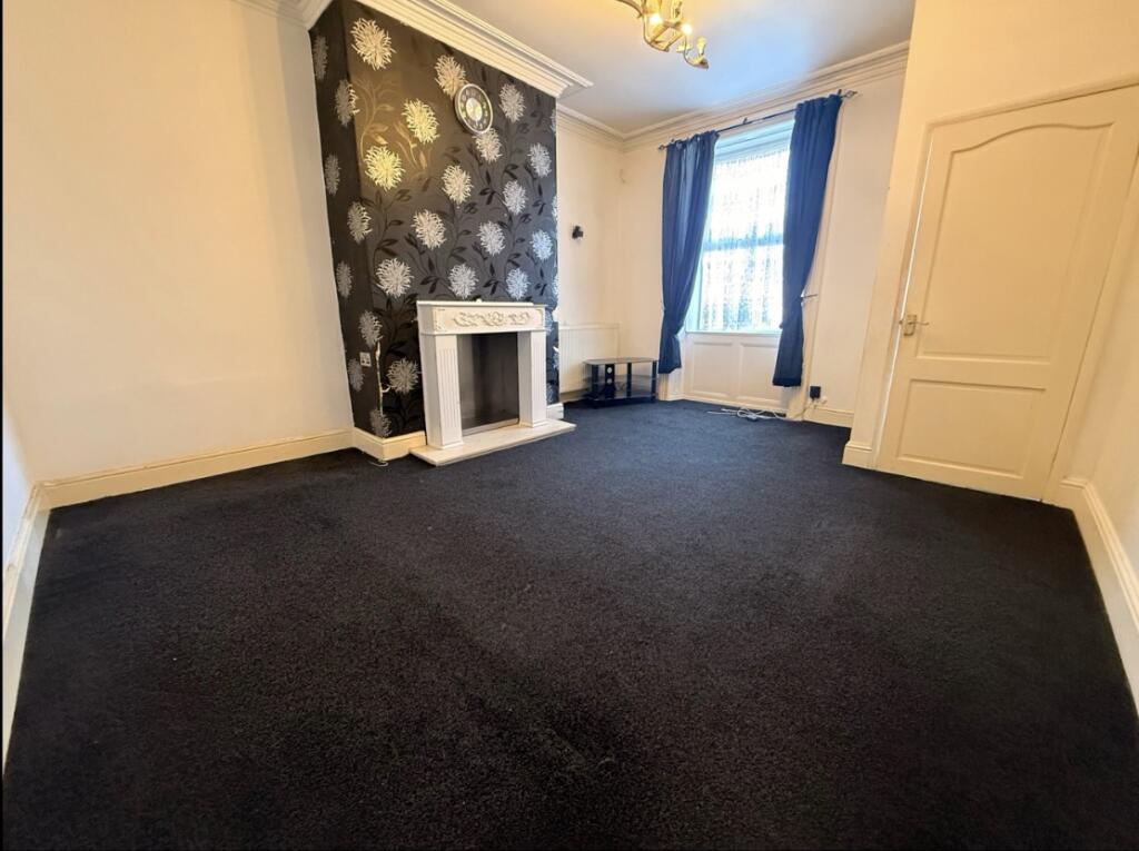 House in Kirklees, West Yorkshire - View 2