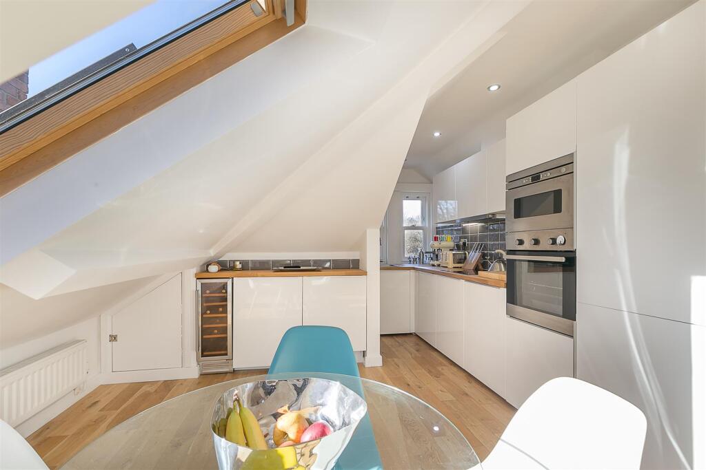 Apartment in Newcastle upon Tyne - View 5
