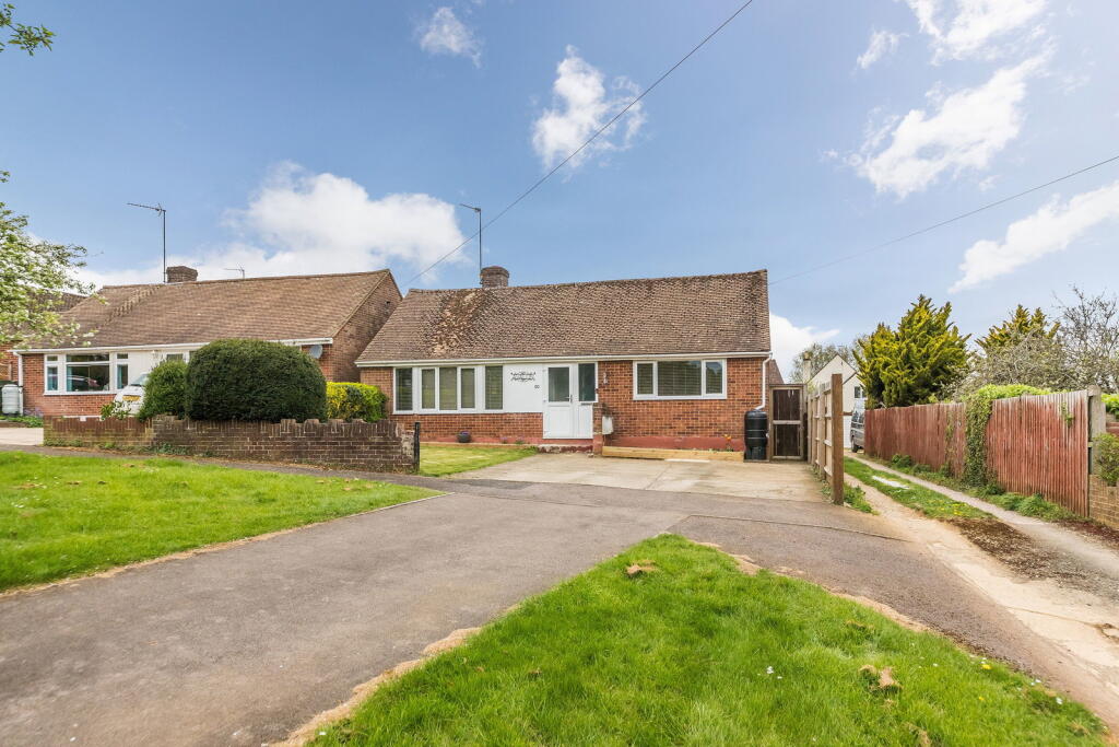 Main image of property: Elizabeth Rise, Banbury OX16 9LZ
