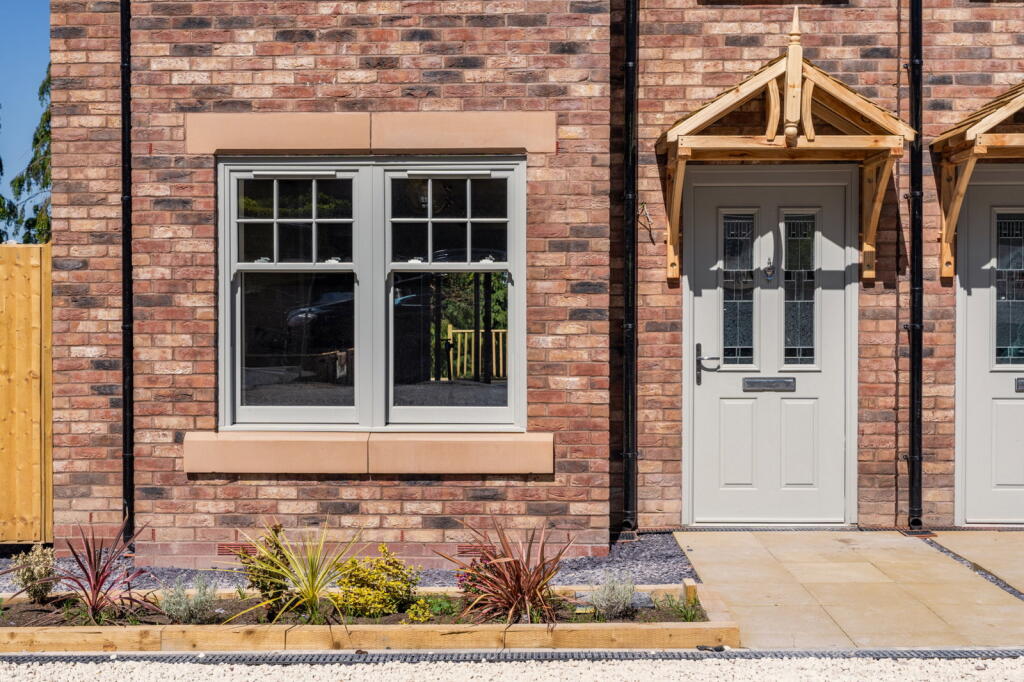 Hillside Road, Colwyn Bay, LL29 photo 2