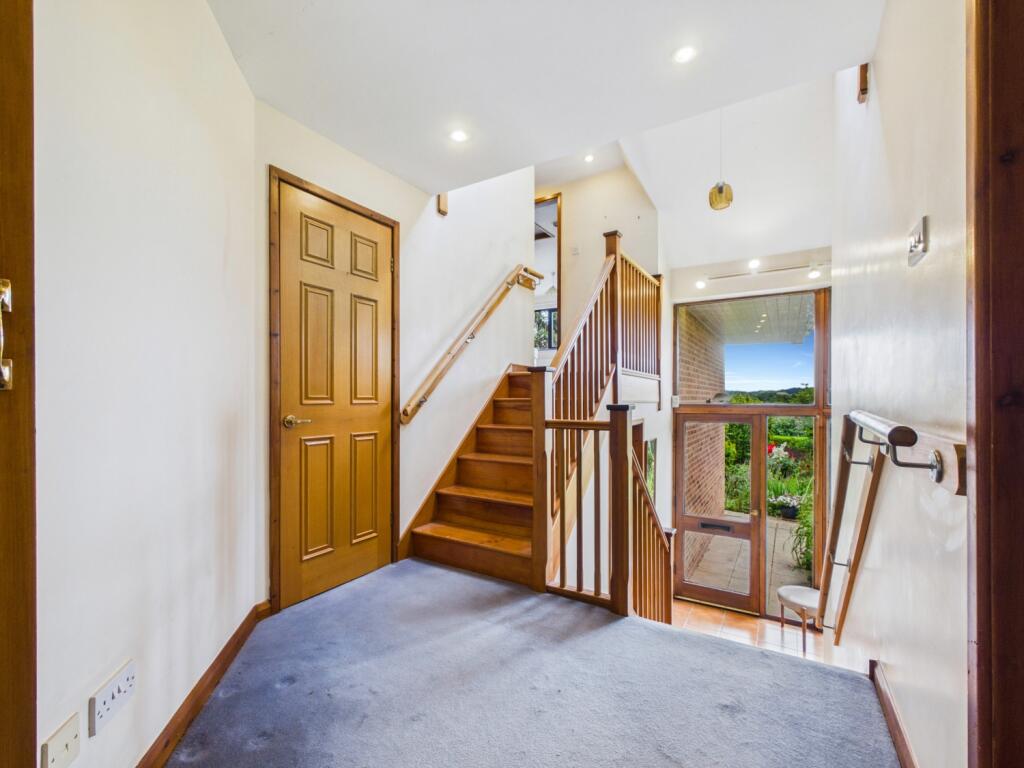 House in Nottingham, Chilwell - View 2