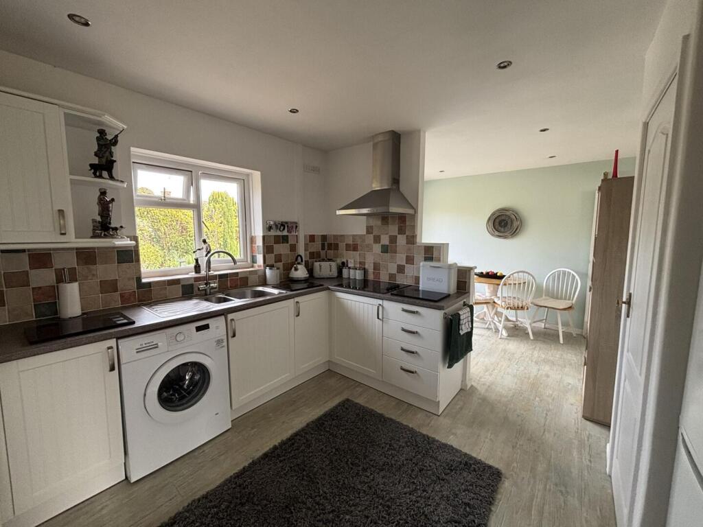 House in Taunton - View 4