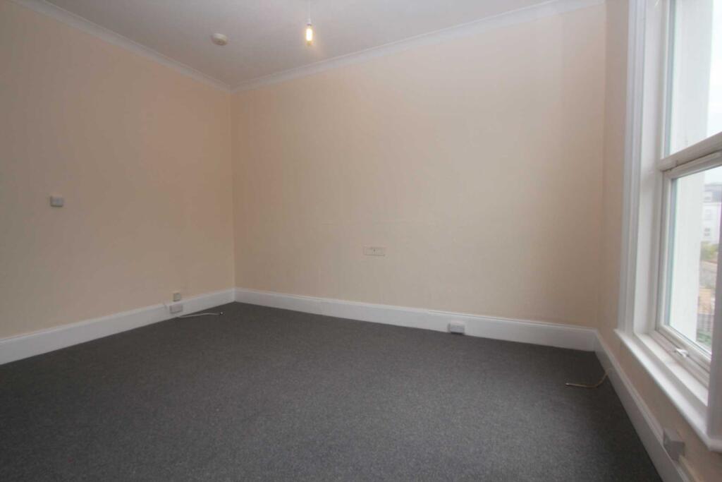 House in Worthing, West Worthing - View 4