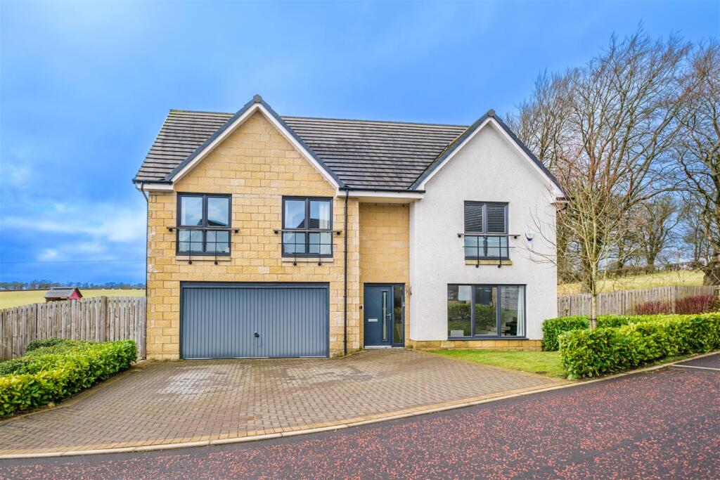 5-bed detached on Reed Way, Strathaven, £465,000