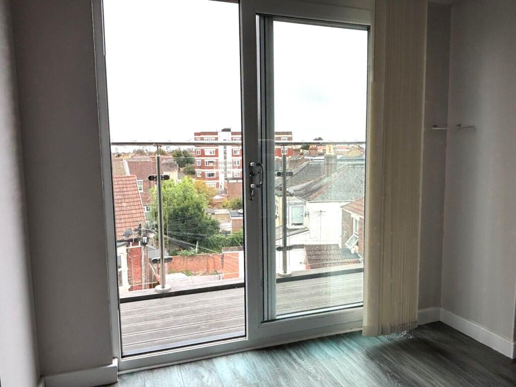 Apartment in Portsmouth - View 5