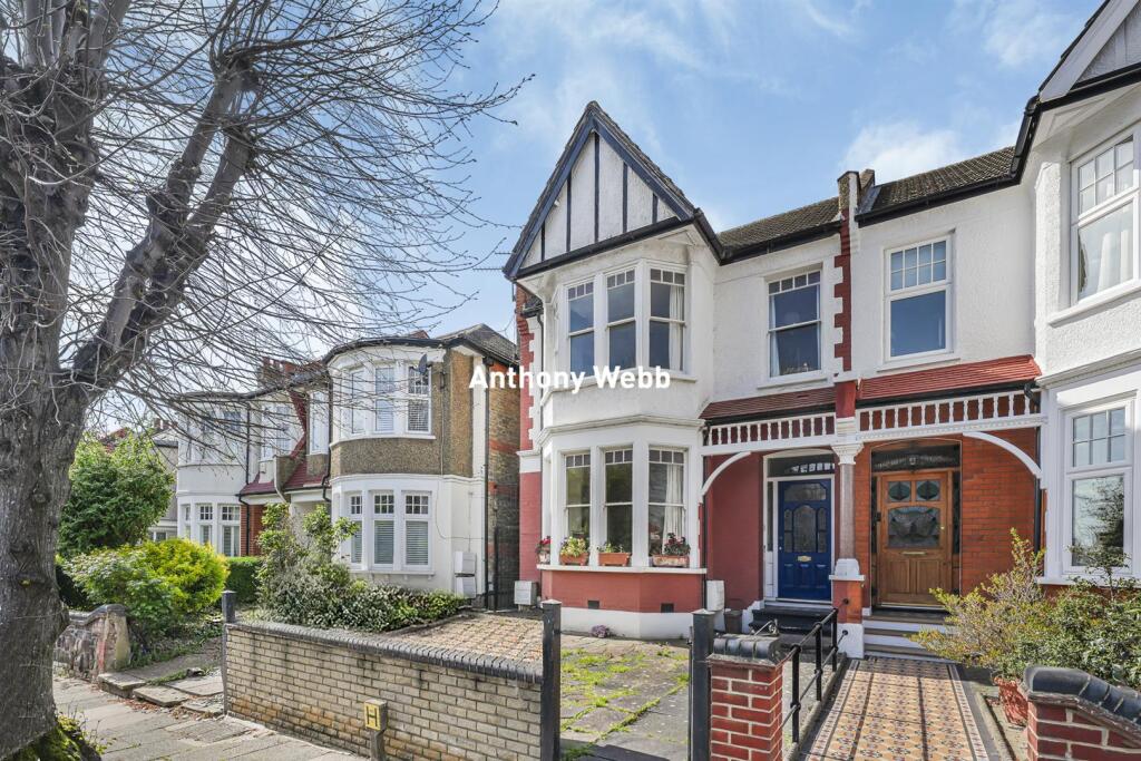 Main image of property: Lakeside Road, Palmers Green, N13
