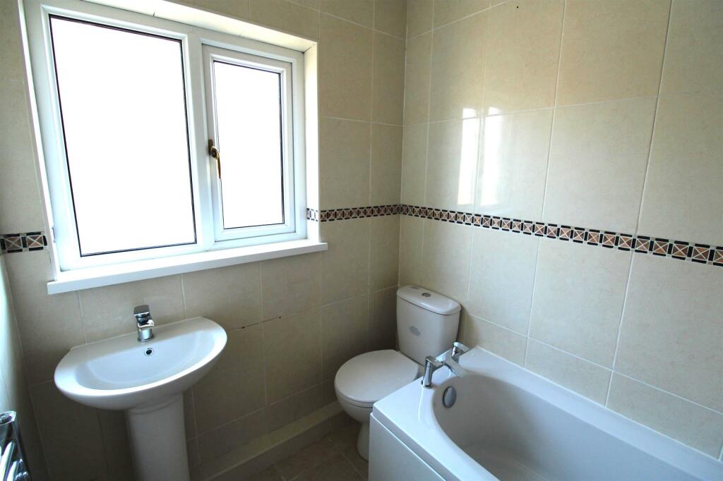 House in Laleston - View 5