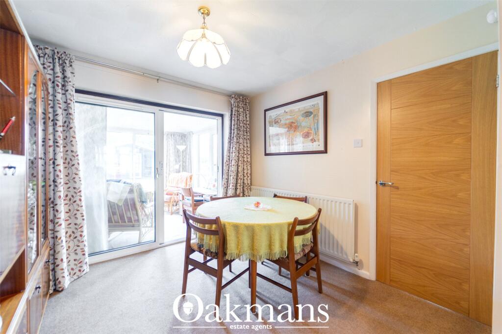 House in Sandwell, Londonderry, Queen's Head - More