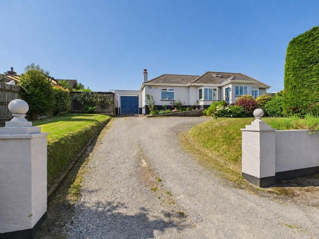 Main image of property: Hale Lane, Honiton, Devon, EX14 1HN