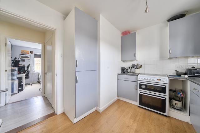 Apartment in Thatcham, West Berkshire - More