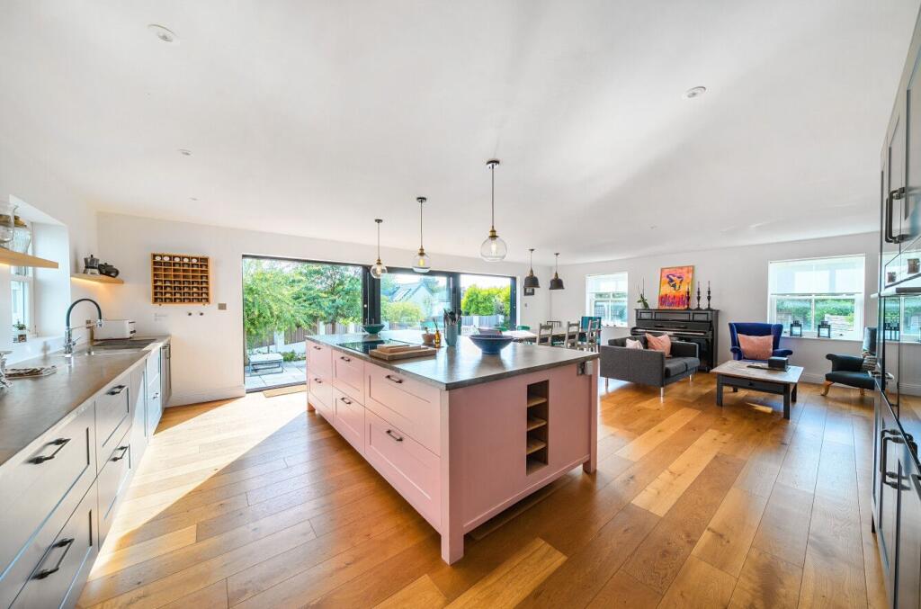 House in Southampton - View 2