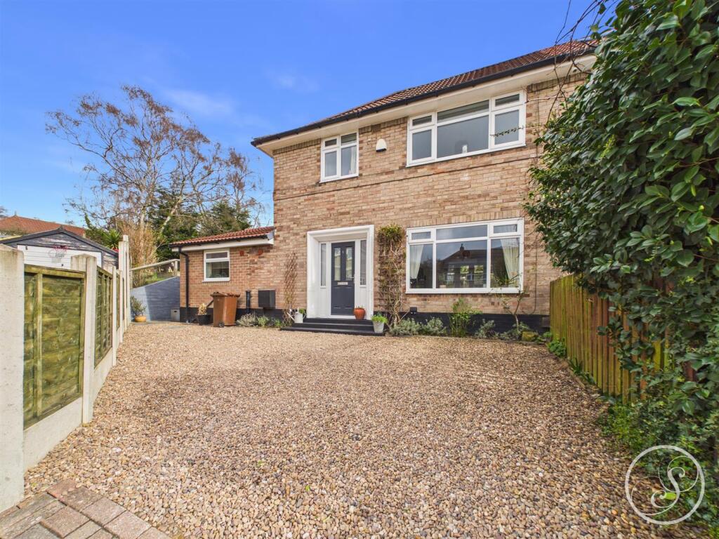 3-bed semi-detached on Parkstone Green, Leeds, £300,000