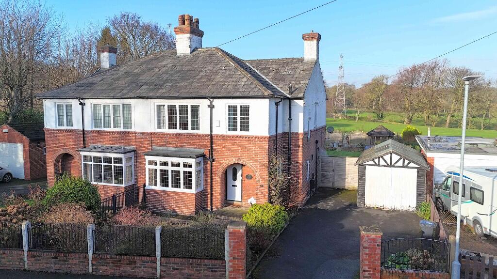 4-bed semi-detached on 3 Newton Park, Hove Edge, Brighouse, HD6 2LW, £450,000