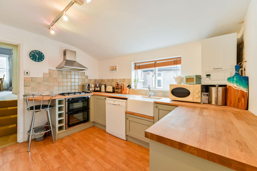 Apartment in London - View 5