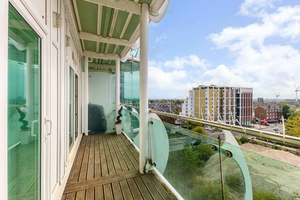 Apartment in London - More