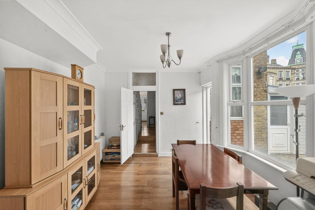 Ruckholt Road, London, E10 – pohled 5