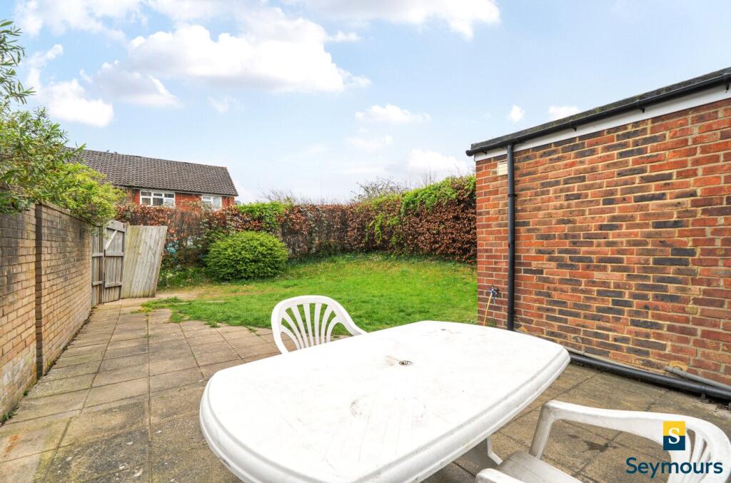 St. Johns Road, Guildford, Surrey, GU2 - View 5
