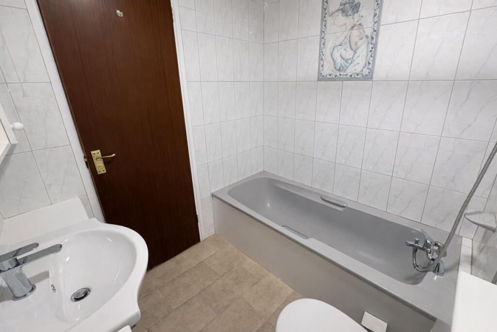 House in Romford - View 5