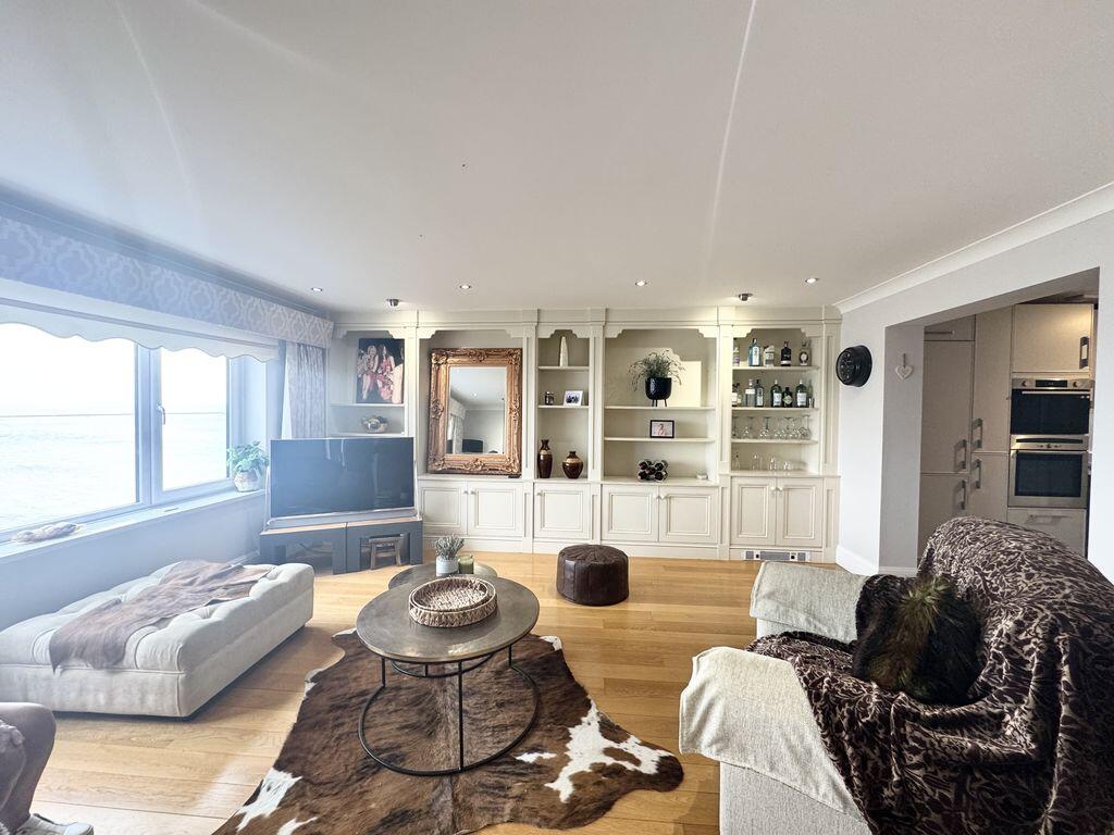 Apartment in Doncaster - View 4