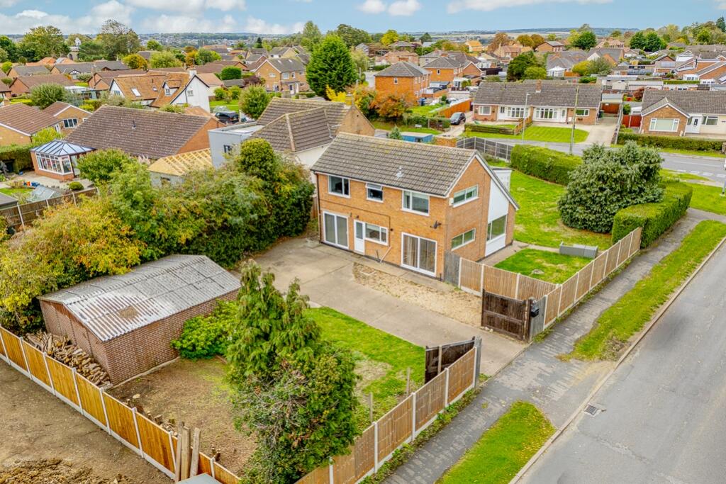 4-bed detached on Rudgard Avenue, Cherry Willingham, Lincoln, Lincolnshire, LN3, £300,000