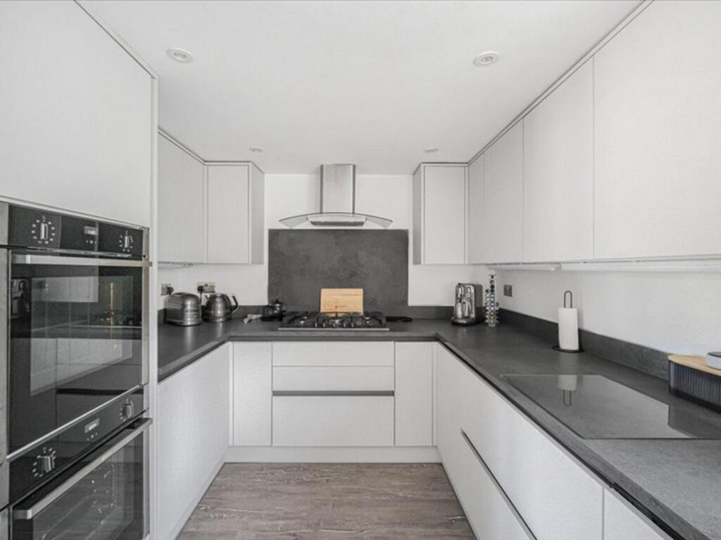House in Caerphilly, Bryncenydd, St Martins - More