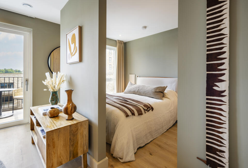 Main image of property: The Draper, Duxford Tower, Colindale, NW9 4GN