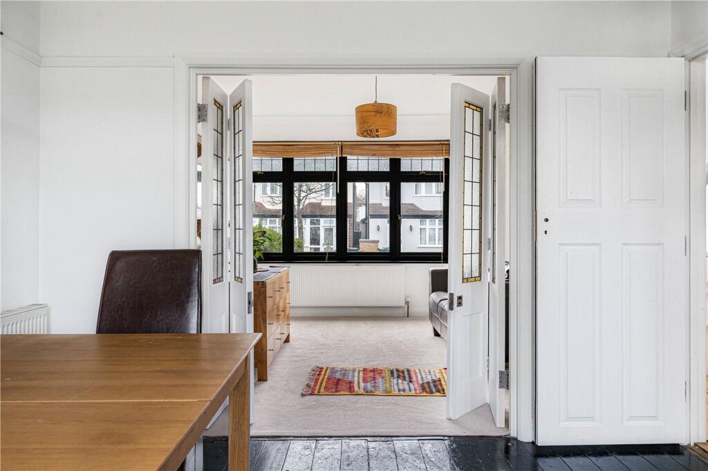 House in Croydon - View 5