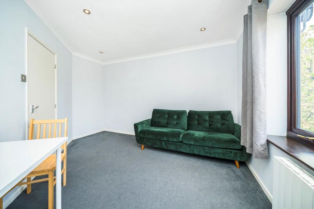 Apartment in London - View 3