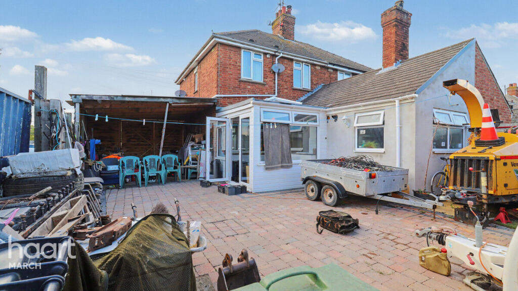 3-bed semi-detached on Badgeney Road, March, £215,000