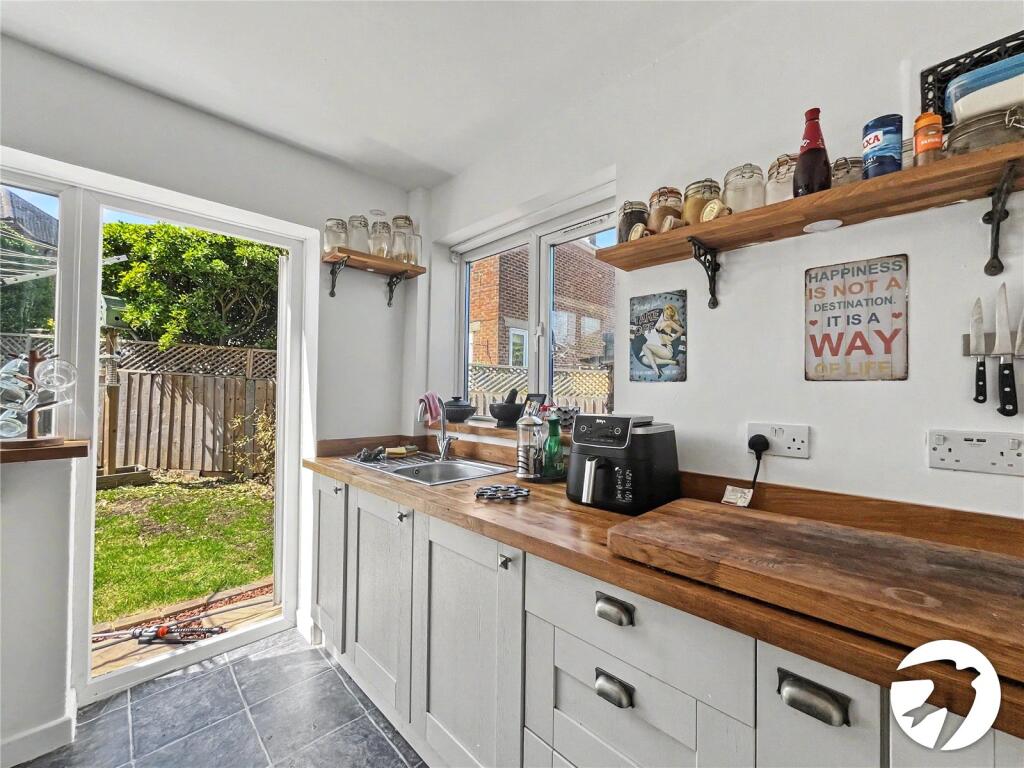 House in Chatham, Medway - View 4