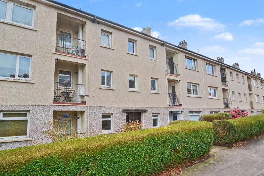 Main image of property: 2/2 77 Wedderlea Drive, Cardonald, Glasgow, G52 2SX