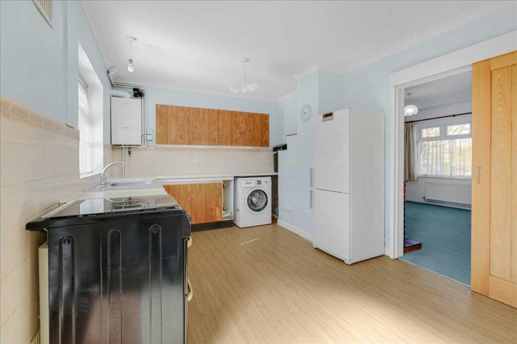 House in Stony Stratford, Calverton End - View 5