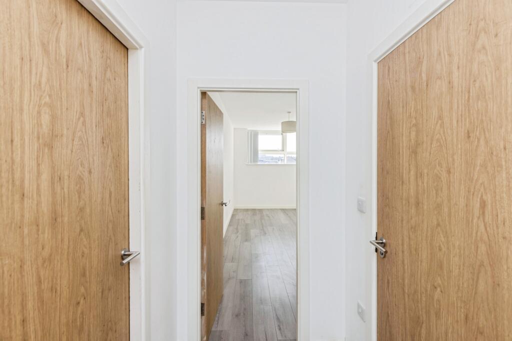 Apartment in Bradford - More