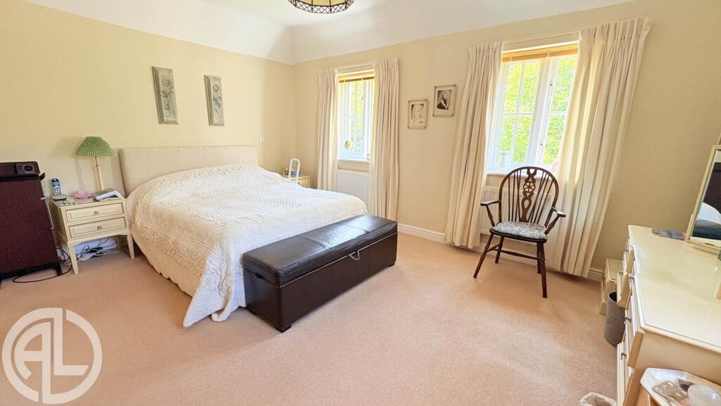 Apartment in North Hertfordshire, Hertfordshire - More