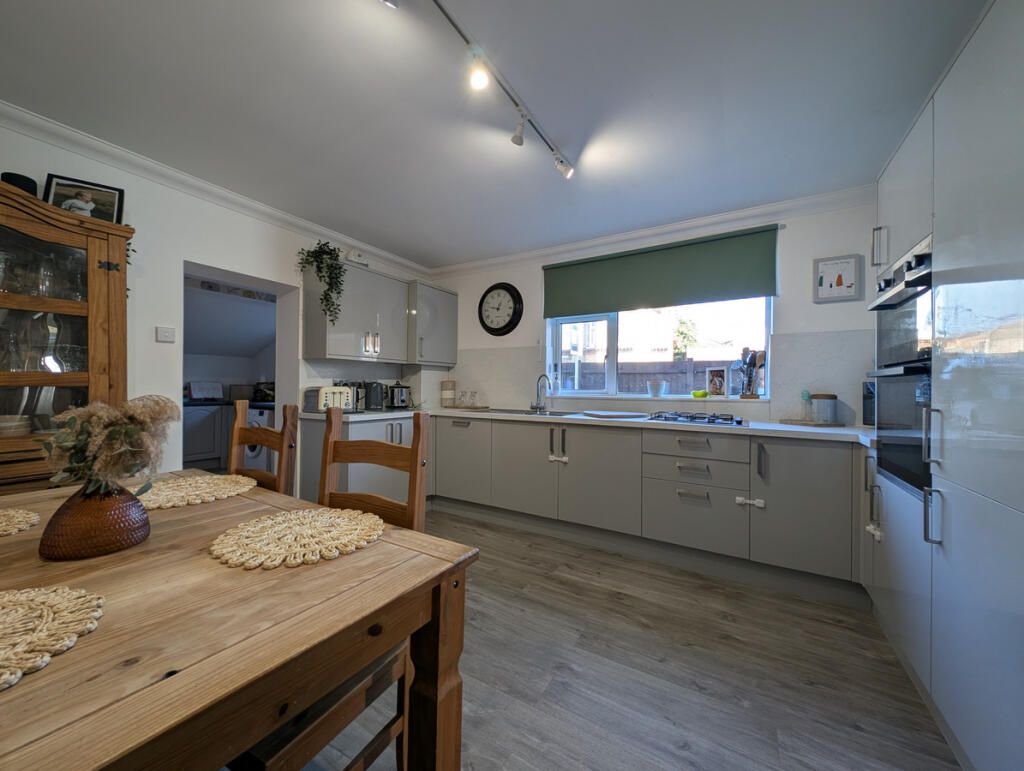 House in Shanklin, Lower Hyde, Luccombe - View 3