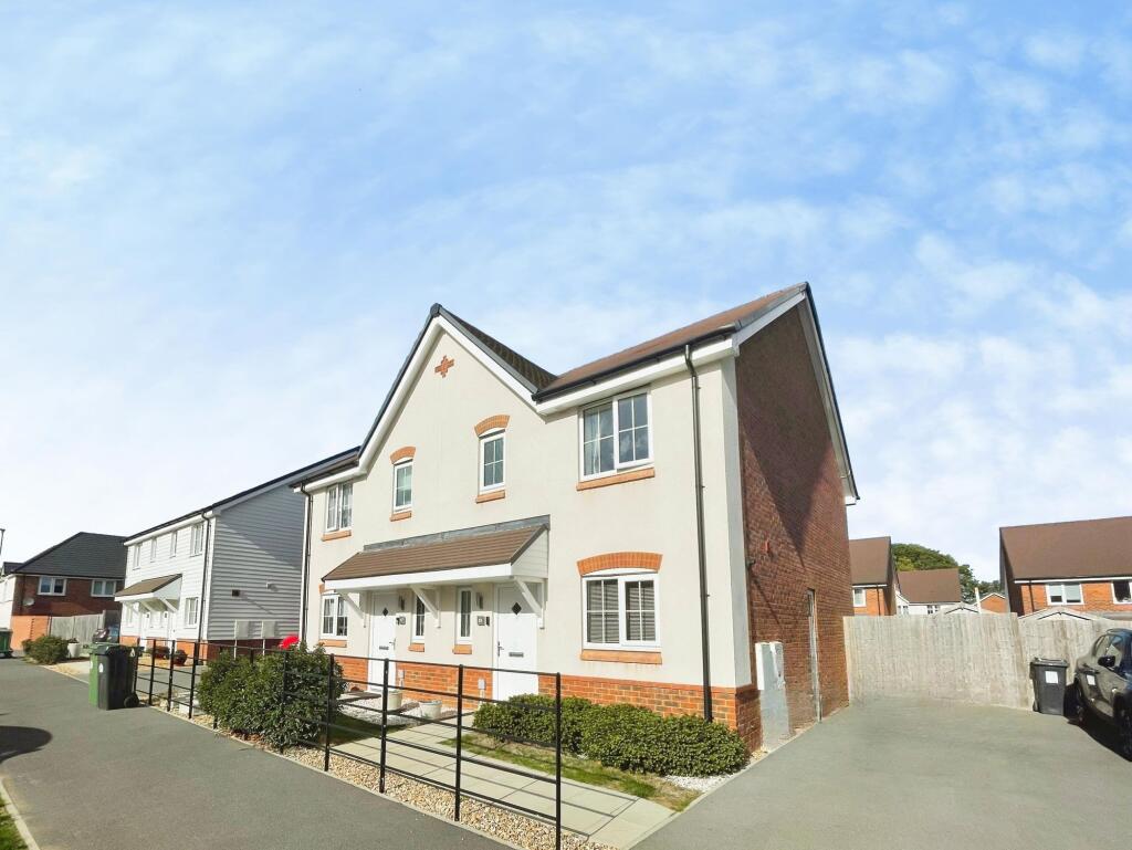 Main image of property: Deanlands Farm Way, Sherfield-On-Loddon, RG27