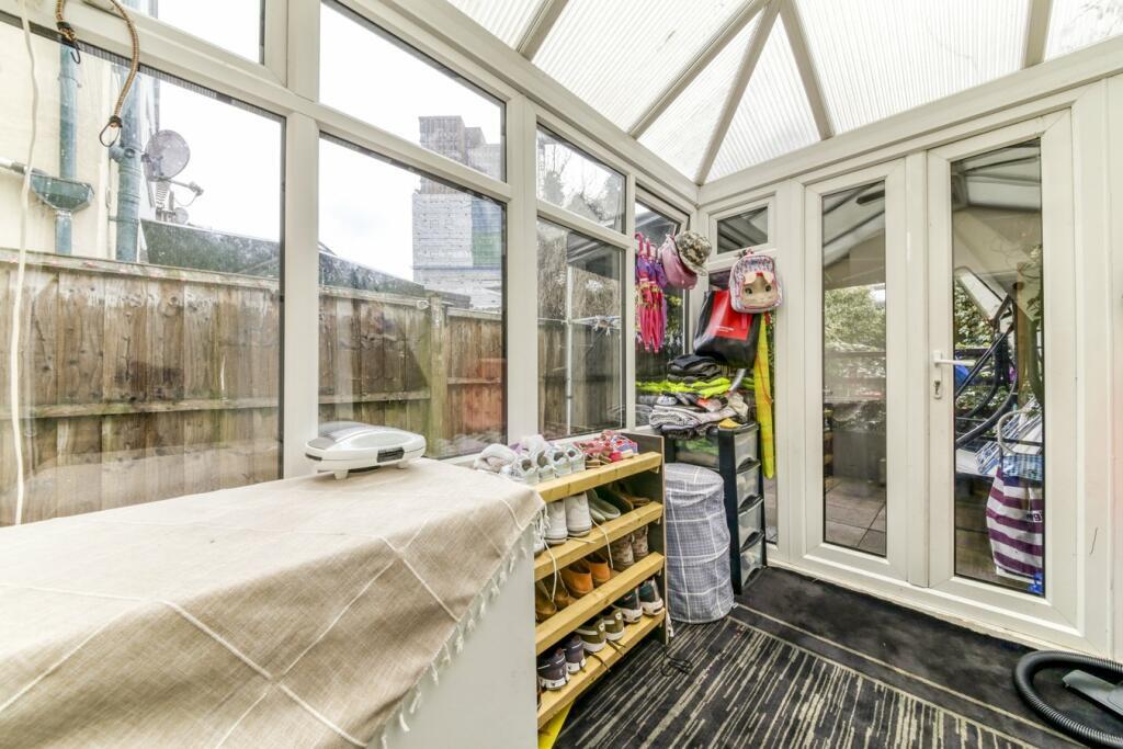House in London - View 4