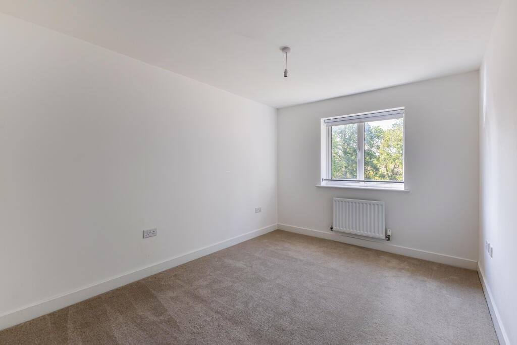 House in Stratford-on-Avon, Lighthorne Heath - More