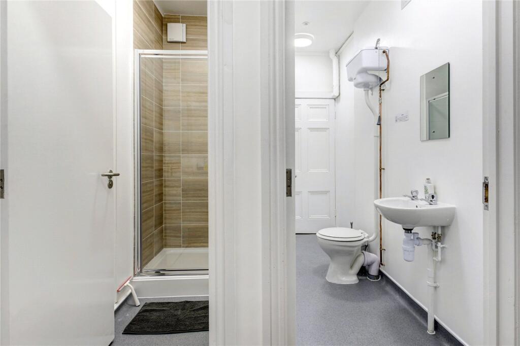 9 bedroom terraced house for rent