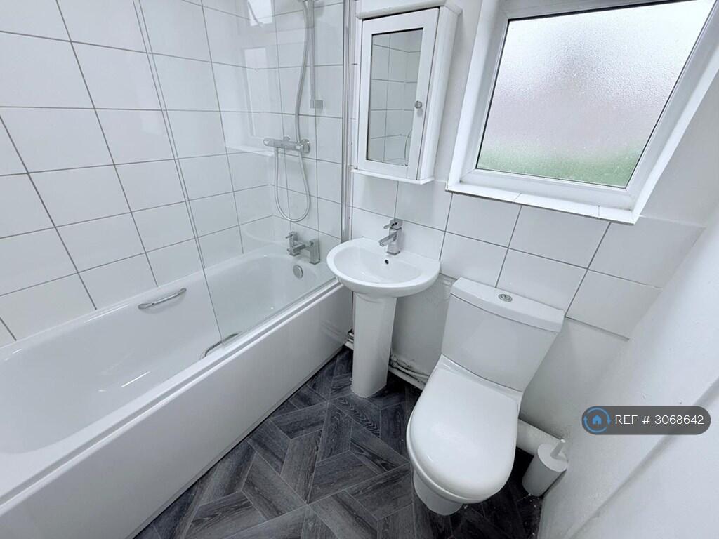 Apartment in Preston, Farringdon Park, Ribbleton - More