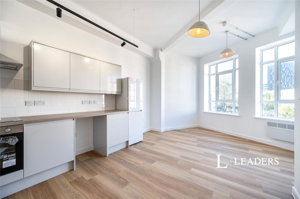 Main image of property: Commercial Road, Portsmouth, Hampshire, PO1