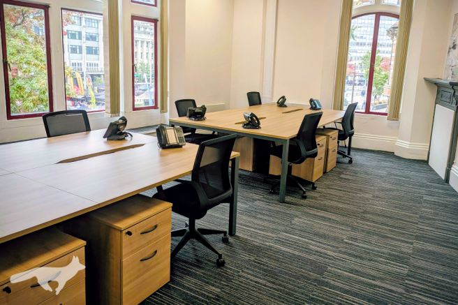 Office: > 8 Desks
